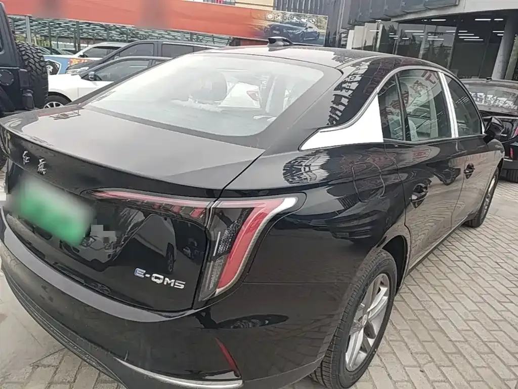 Hongqi E-QM5 — фото 5