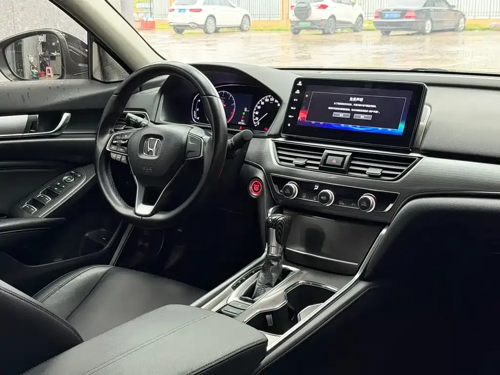 Honda Accord — фото 6