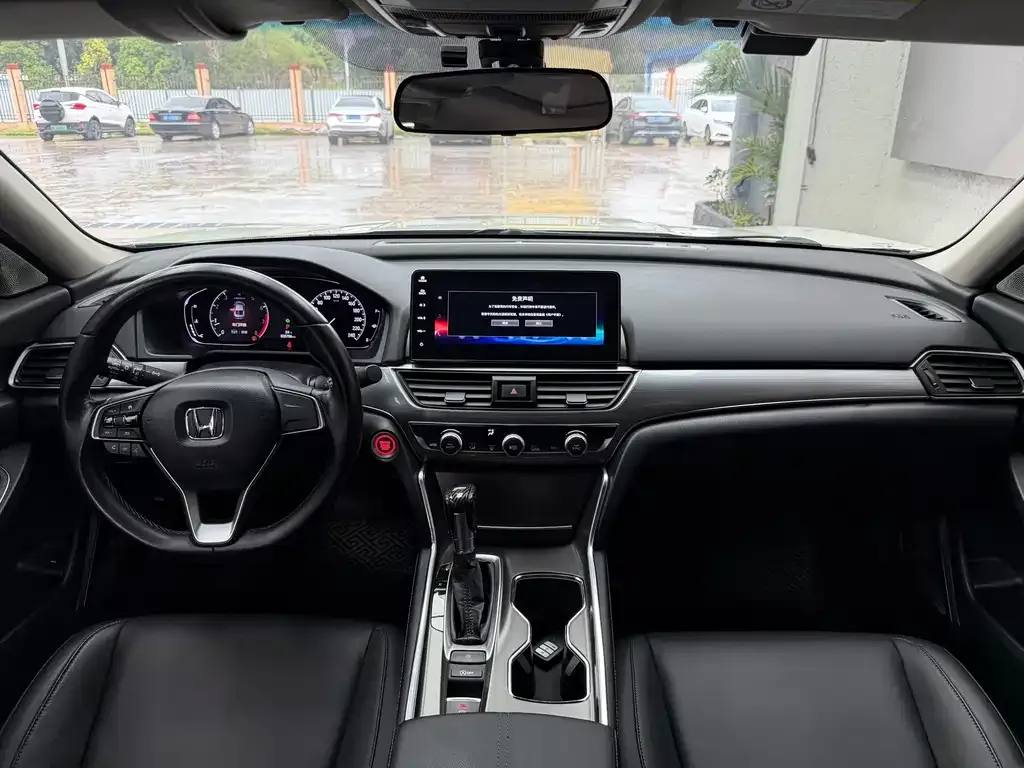 Honda Accord — фото 4