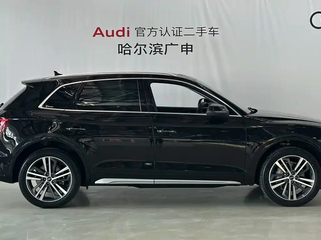 Audi Q5L — фото 4
