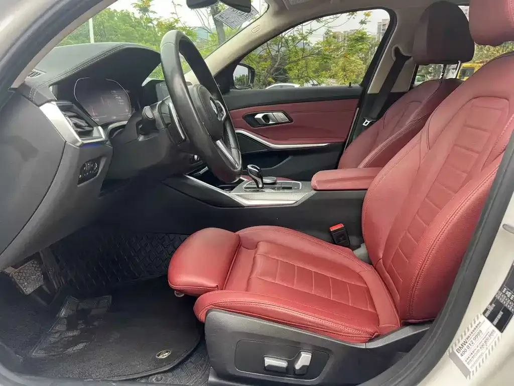 BMW 3 Series 2021 из CN, фото 9