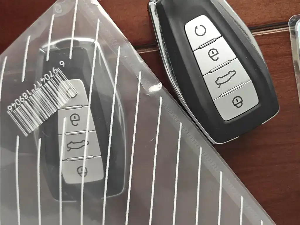 Geely Boyue L — фото 5