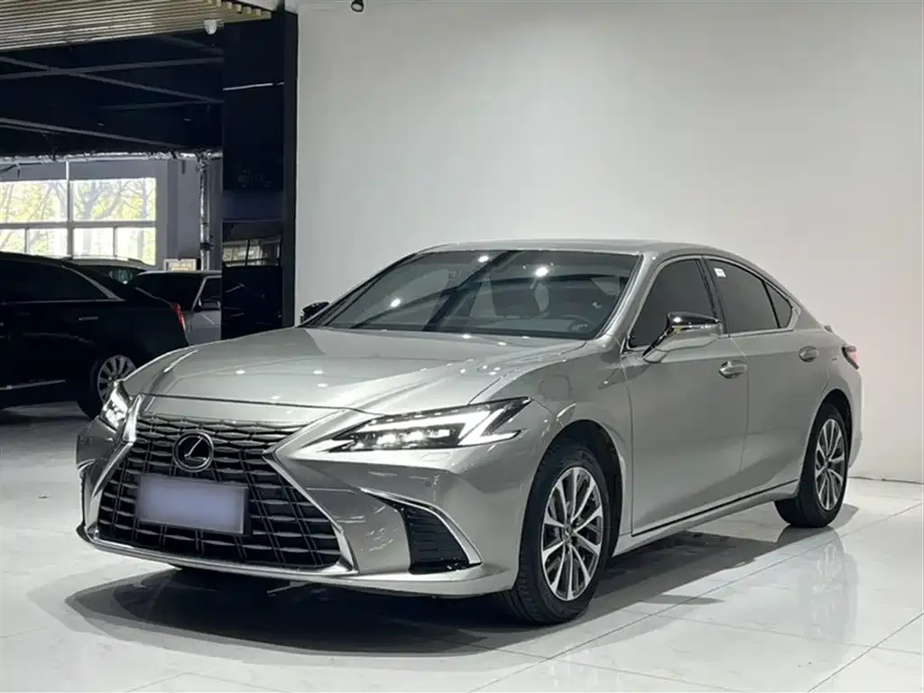 Lexus ES — фото 7