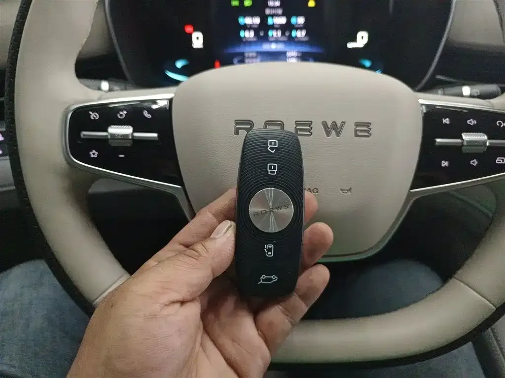 Roewe iMAX8 New Energy 2025 из CN, фото 8