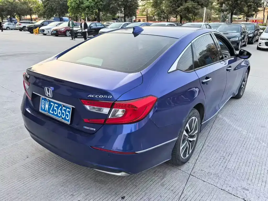 Honda Accord — фото 4