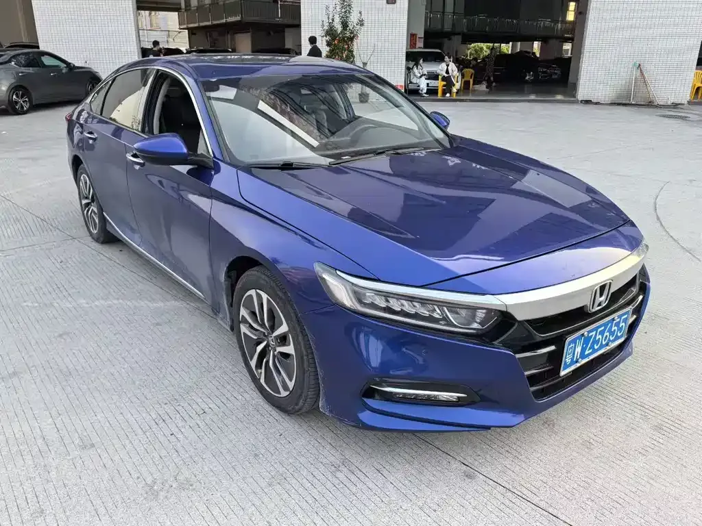 Honda Accord — фото 5