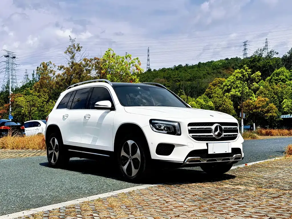 Mercedes-Benz GLB — фото 6