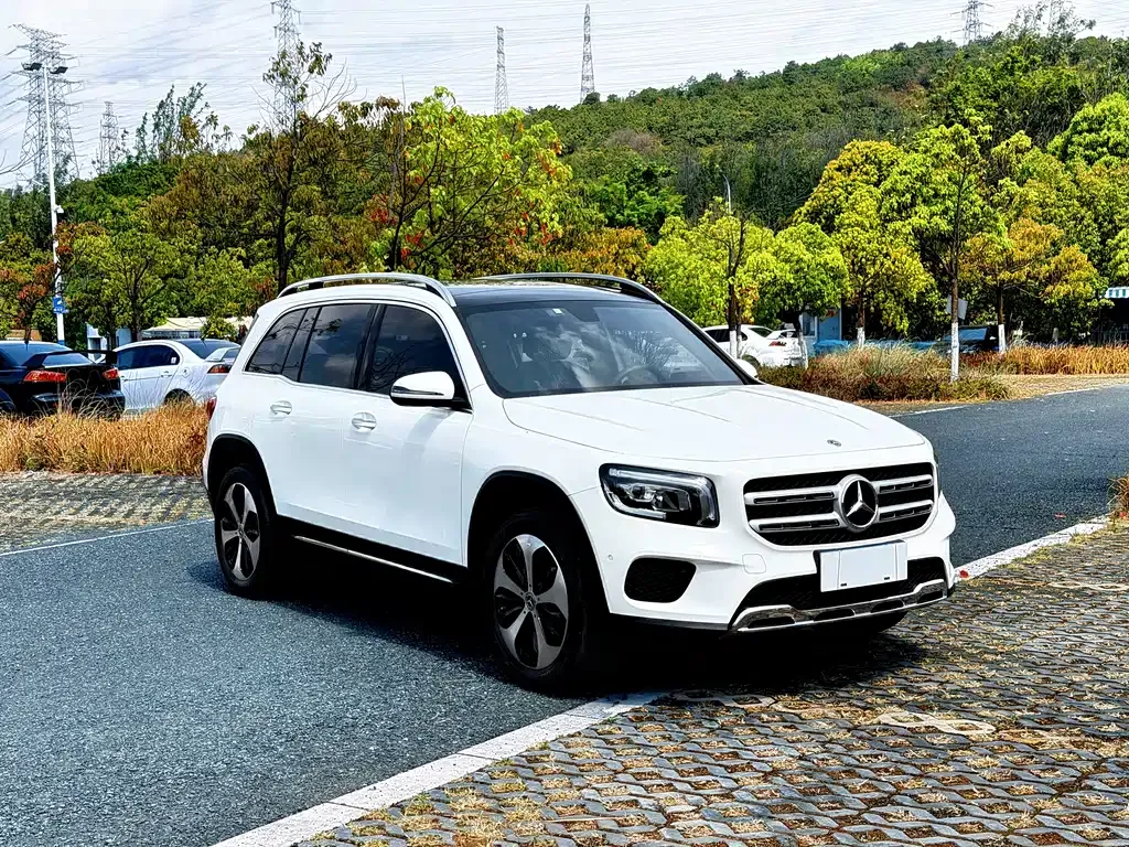 Mercedes-Benz GLB — фото 7