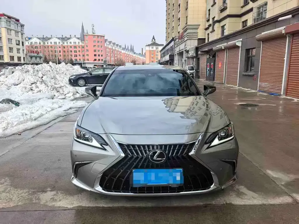 Lexus ES — фото 1