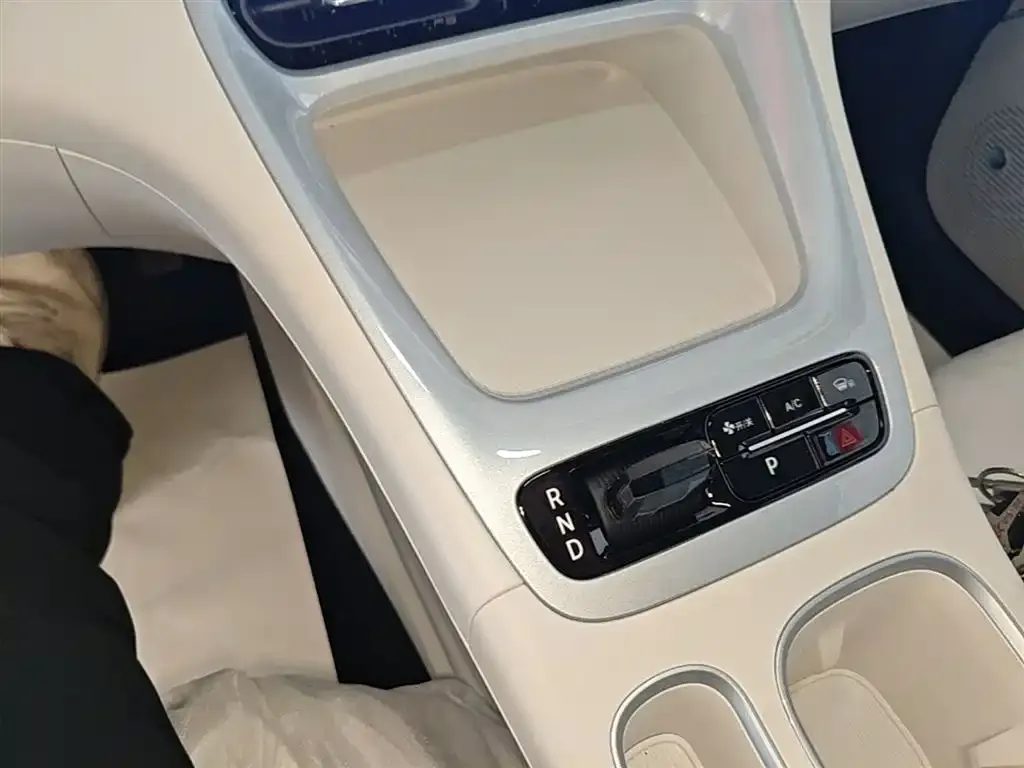 Geely Starburst — фото 7