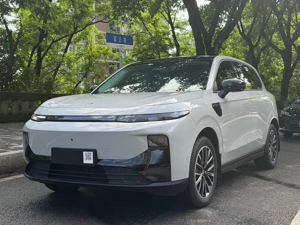 Leapmotor B01