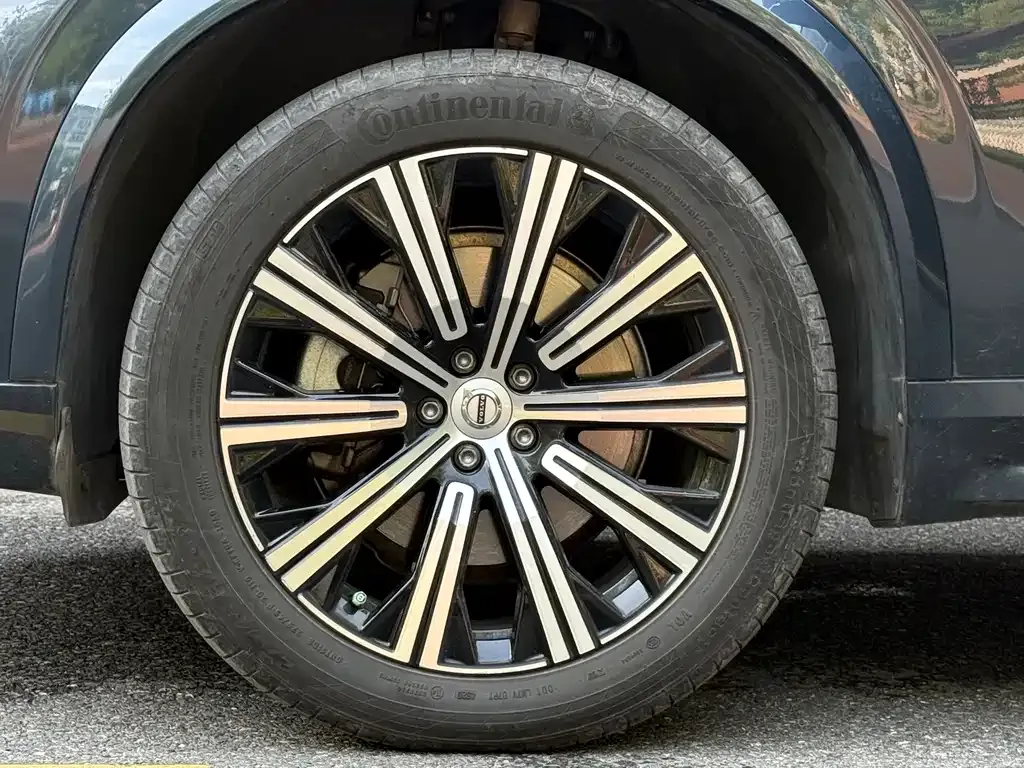 Volvo XC90 — фото 6