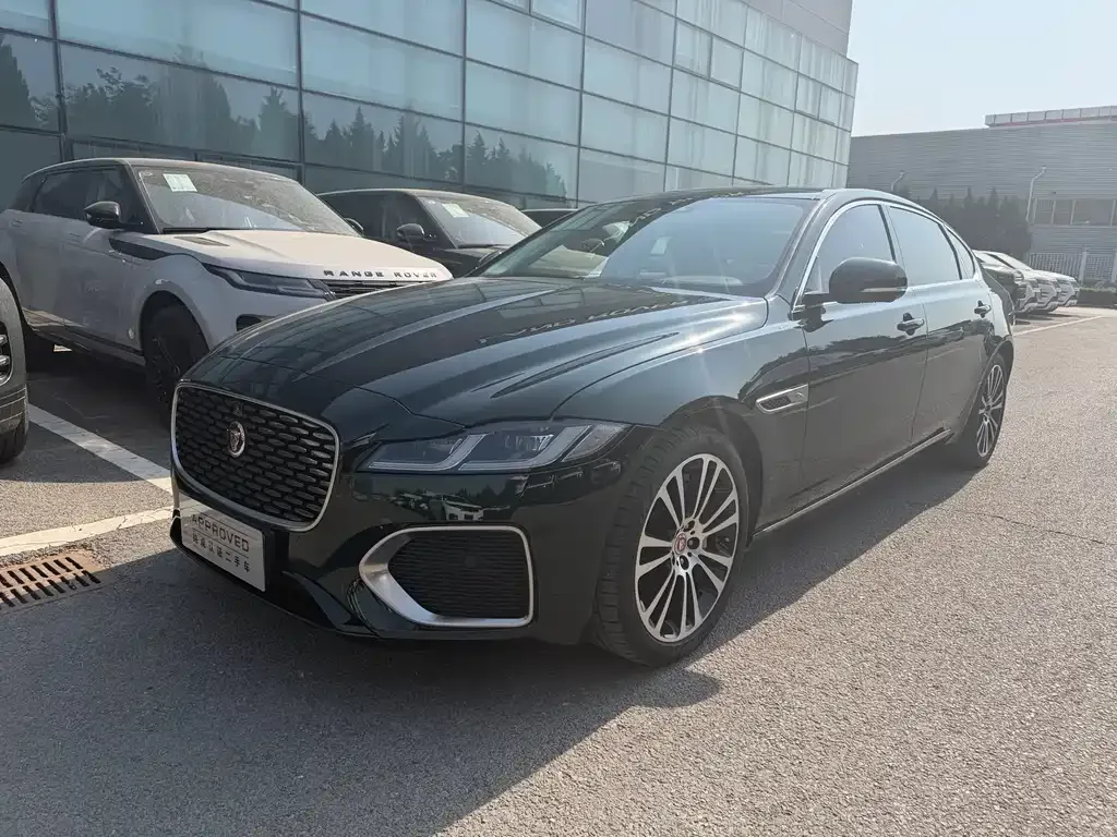 Jaguar XFL — фото 1