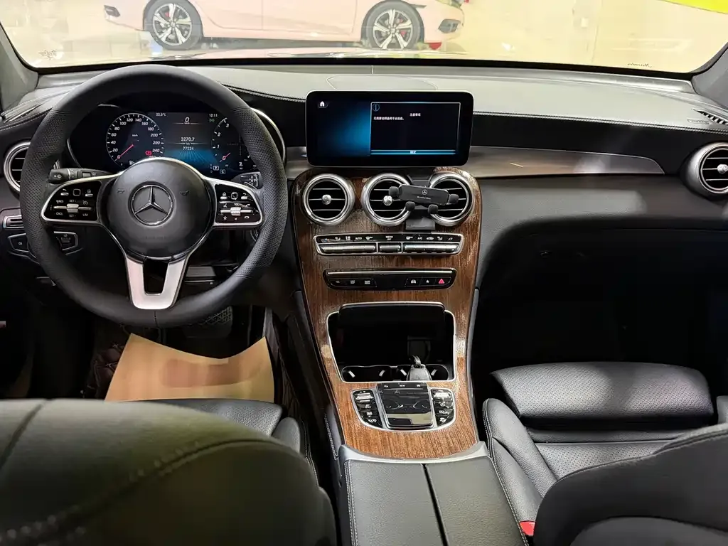 Mercedes-Benz GLC — фото 2