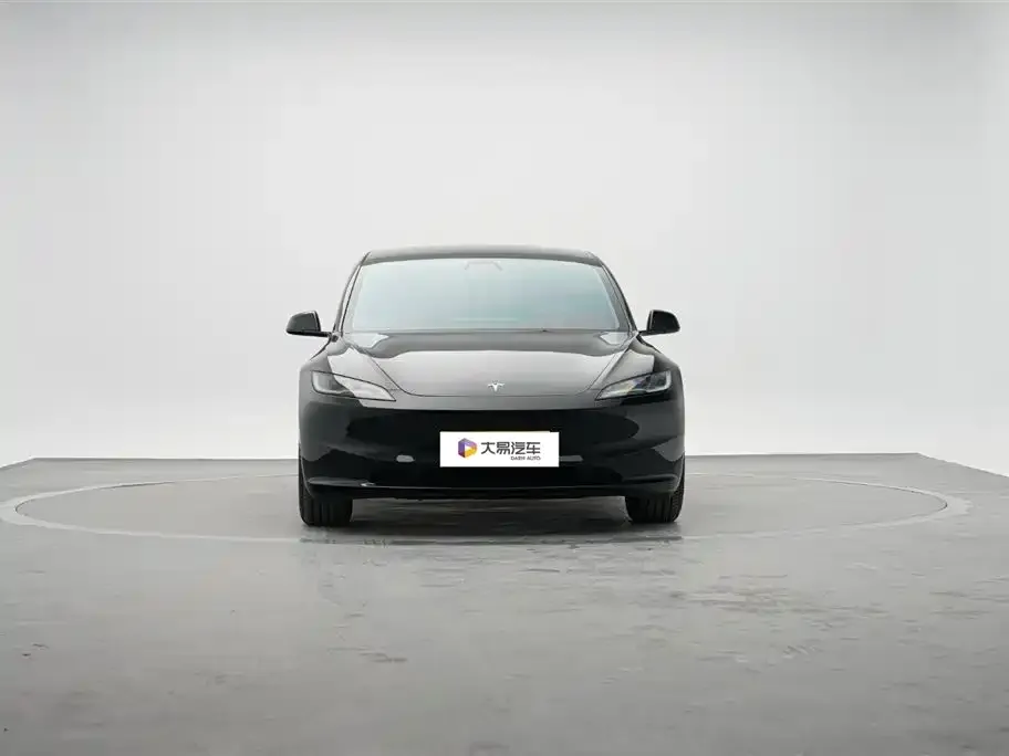 Tesla Model 3 — фото 3