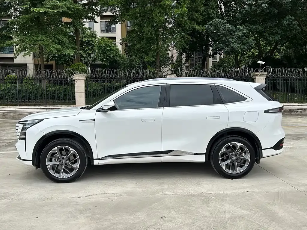 Changan CS75PLUS — фото 7