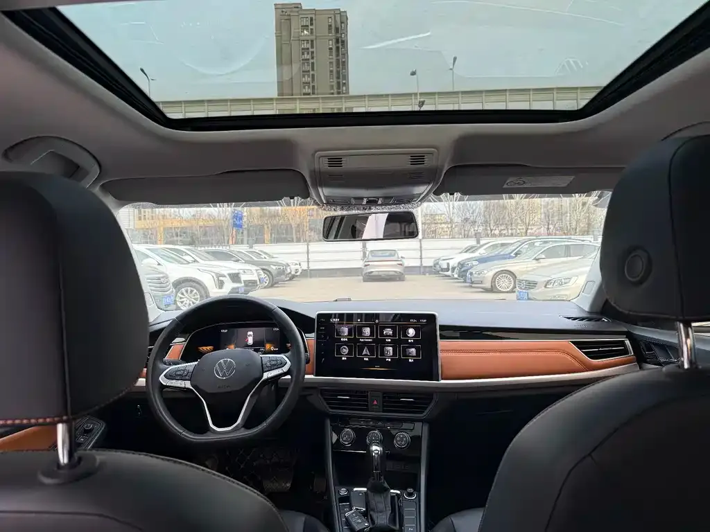 Volkswagen Bora 2023 из CN, фото 2