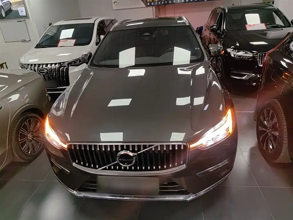 Volvo XC60 PHEV 2022 из CN, фото 2