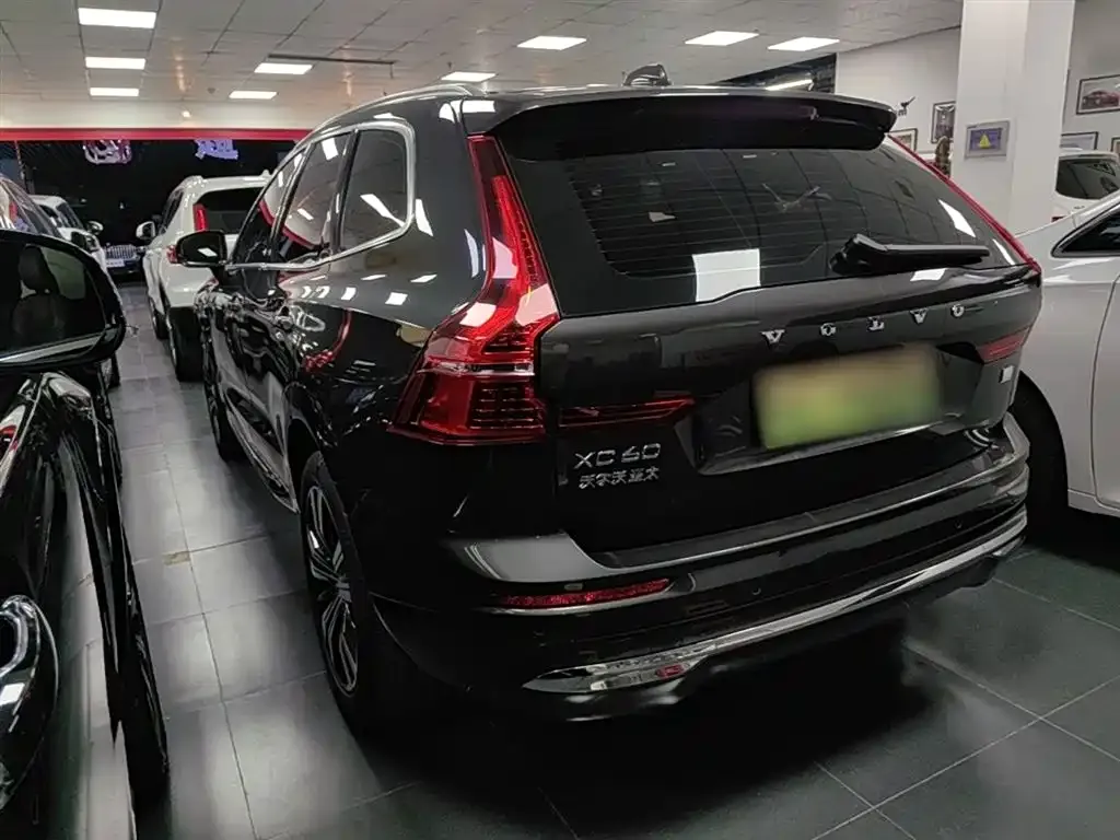 Volvo XC60 PHEV 2022 из CN, фото 3