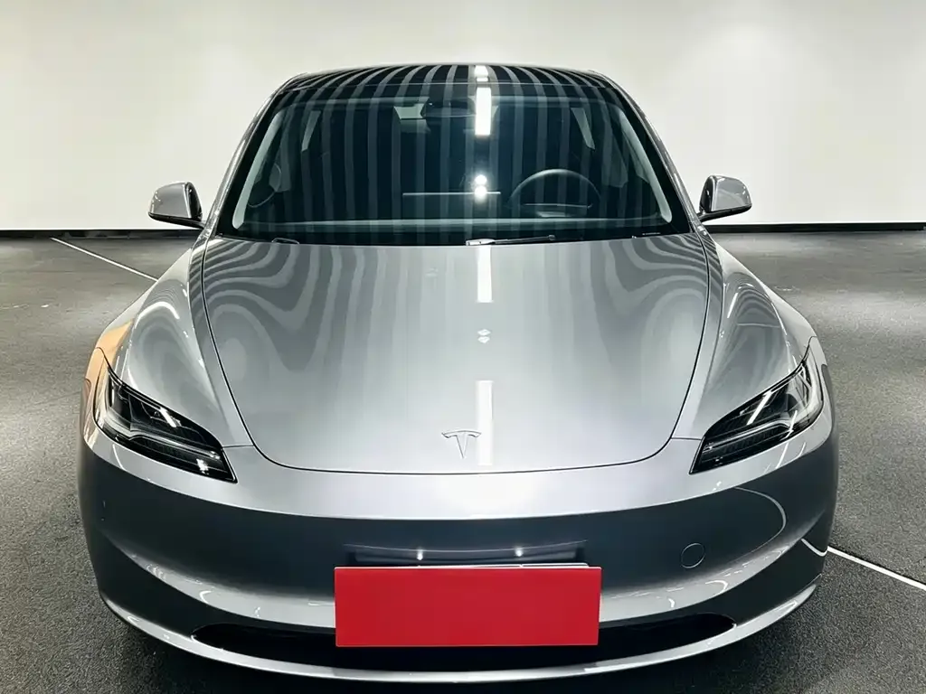 Tesla Model 3 — фото 3