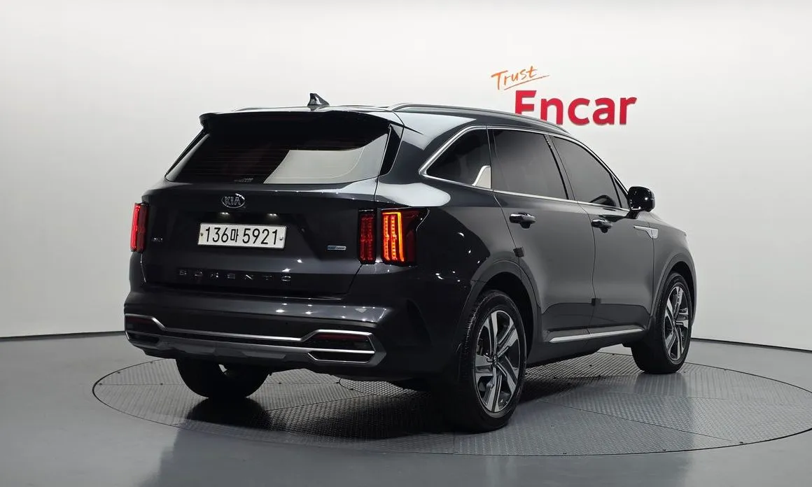 Kia Sorento — фото 10