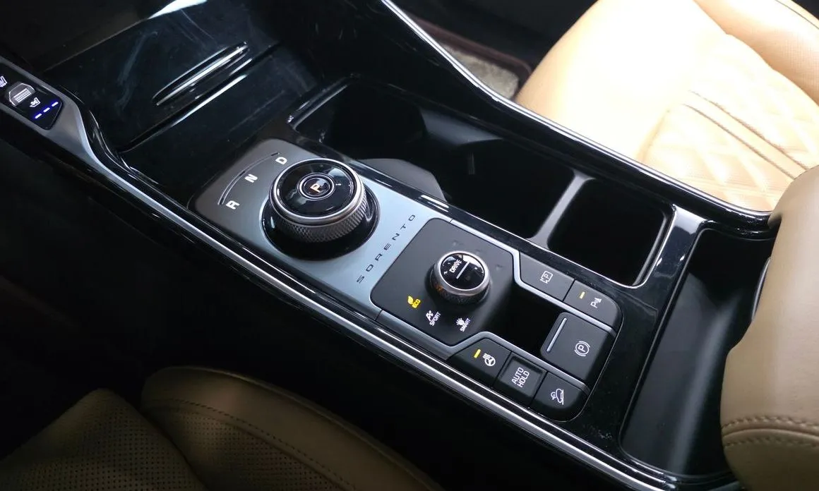 Kia Sorento — фото 5