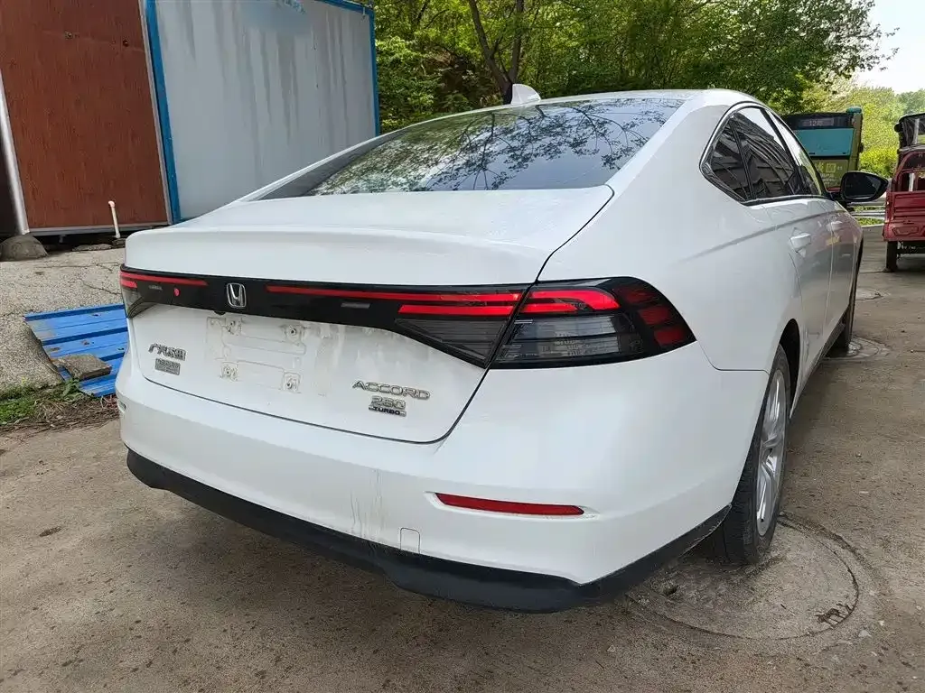 Honda Accord — фото 3