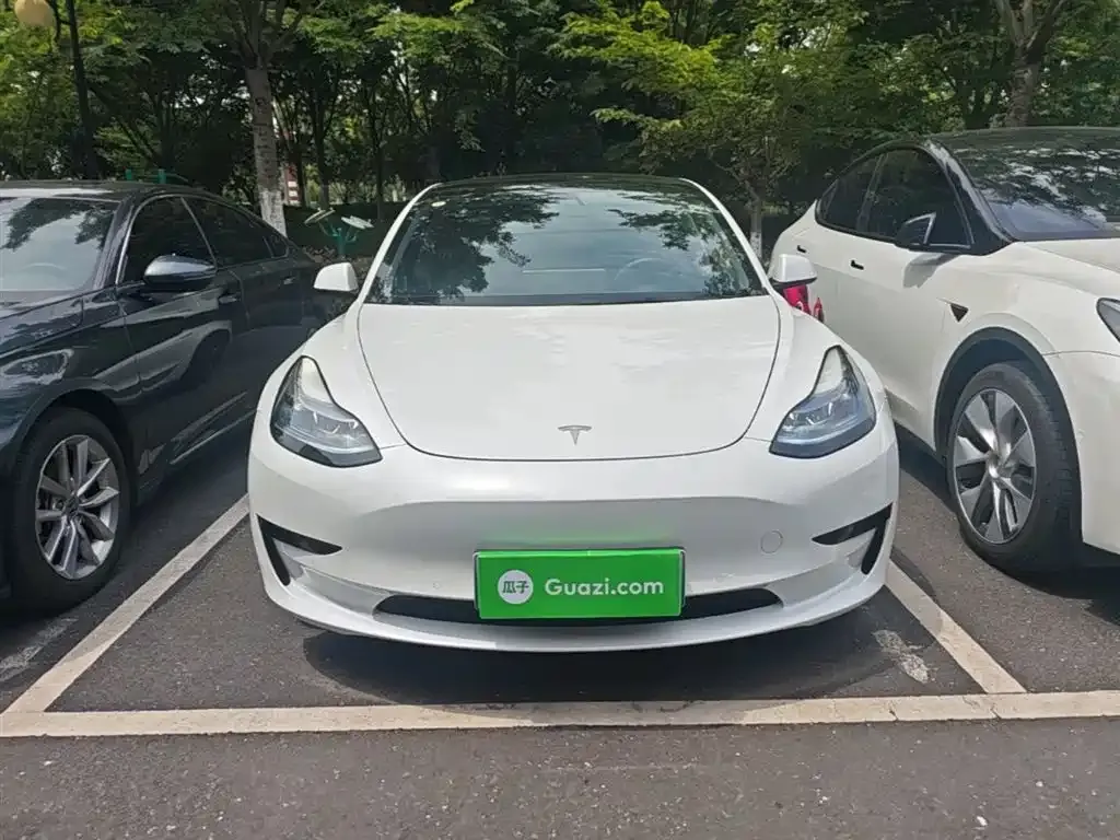 Tesla Model 3 — фото 7