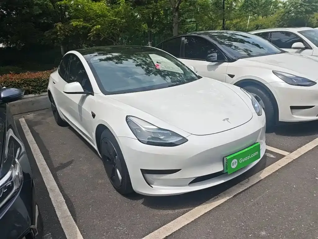 Tesla Model 3 — фото 6