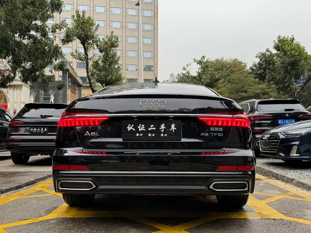 Audi A6L — фото 6