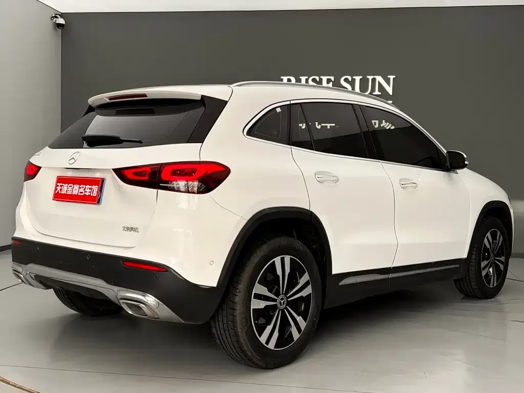 Mercedes-Benz GLA — фото 7