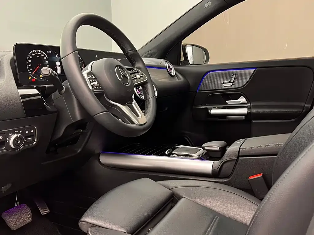 Mercedes-Benz GLA — фото 6