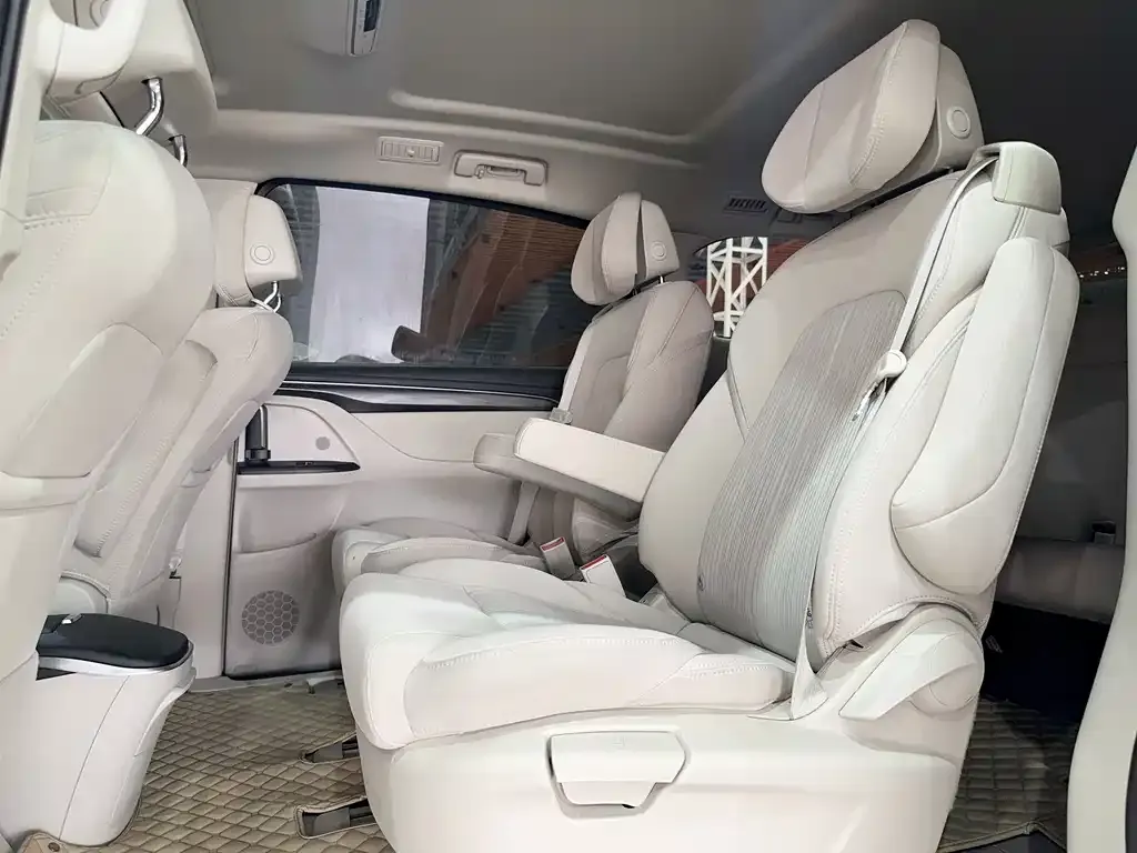 Buick GL8 2021 из CN, фото 7