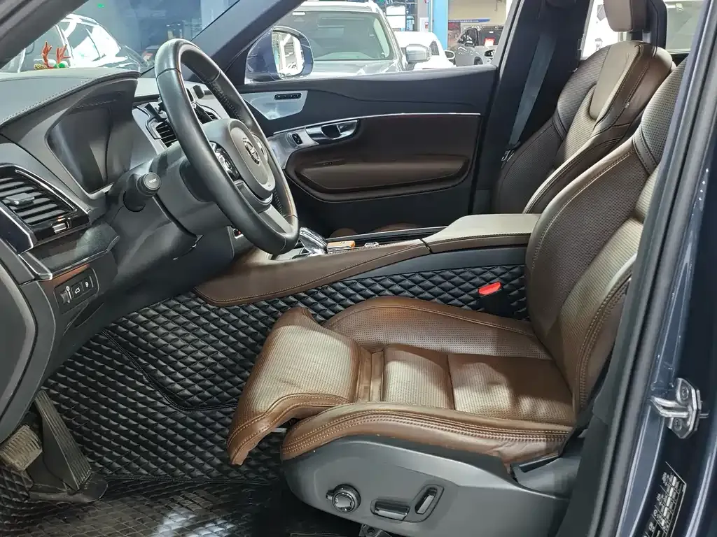 Volvo XC90 PHEV 2021 из CN, фото 6