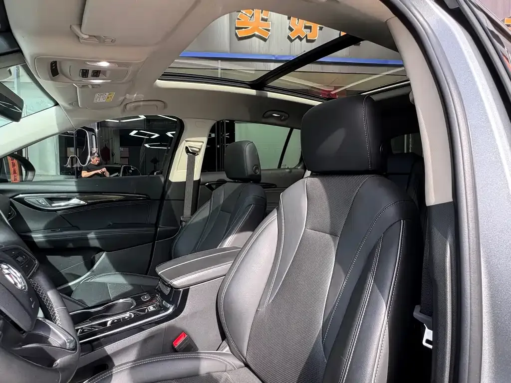 Buick Envision Plus — фото 10