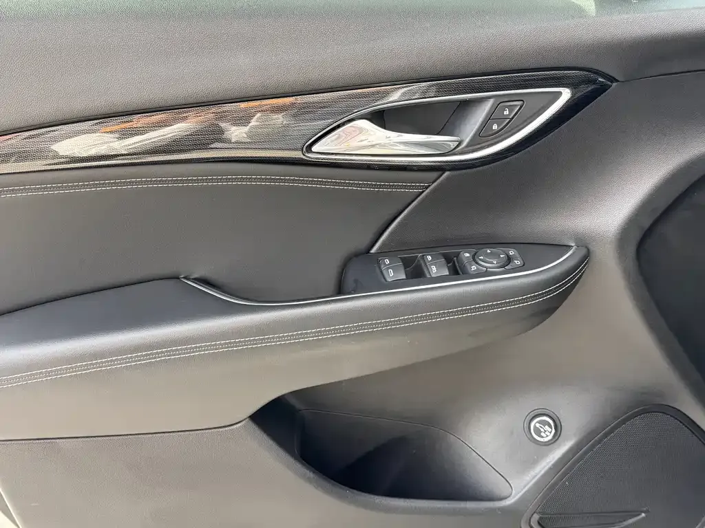 Buick Envision Plus — фото 6