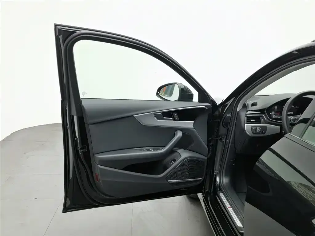 Audi A4 (Import) 2024 из CN, фото 2
