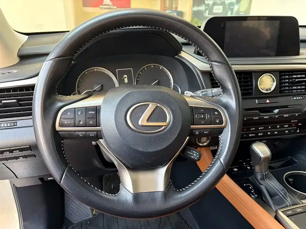 Lexus RX — фото 8