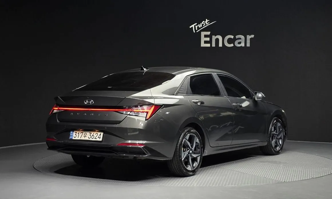 Hyundai AVANTE 2021 из KR, фото 2