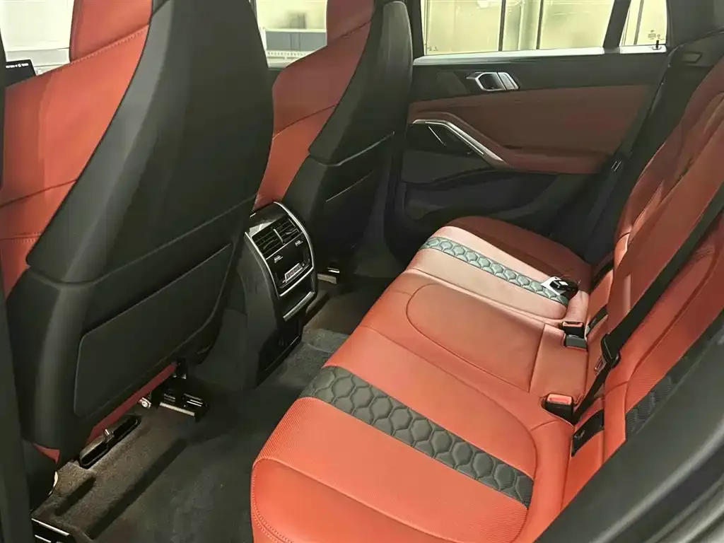BMW X6 M 2025 из CN, фото 3