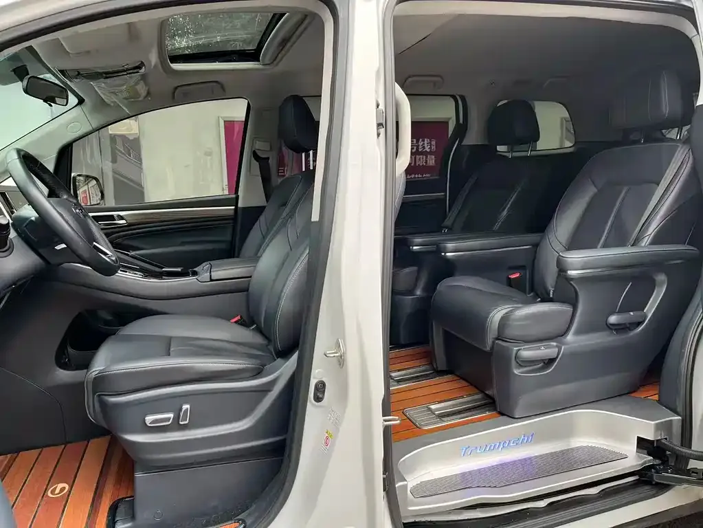GAC Motor Trumpchi M8 — фото 3