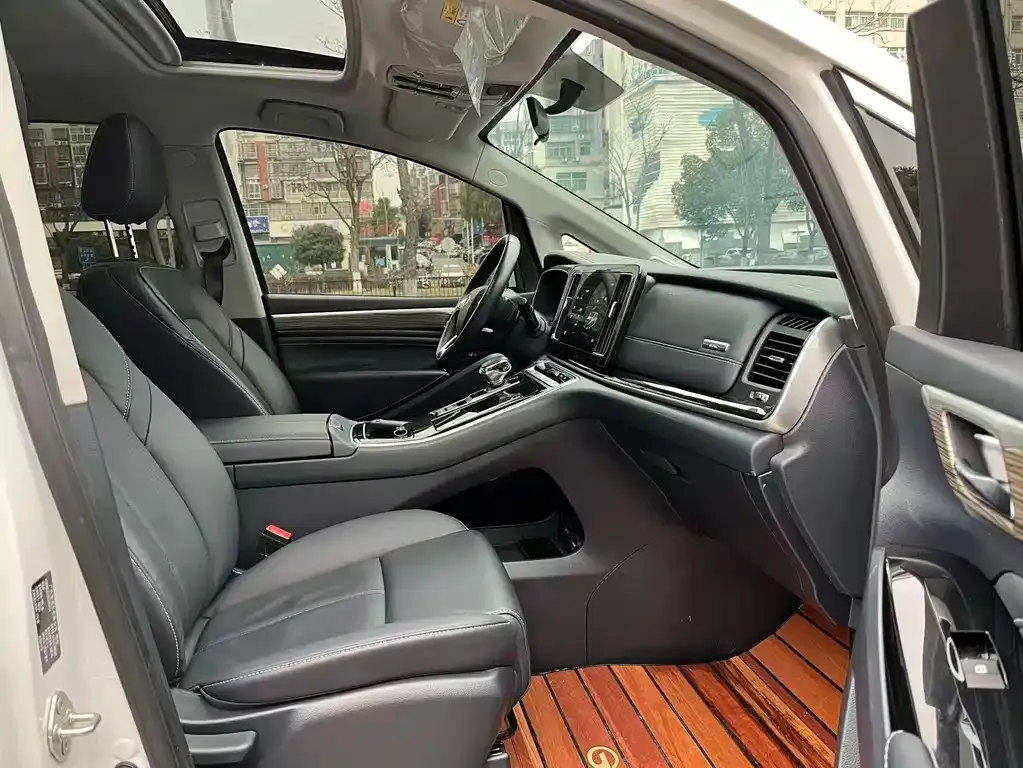 GAC Motor Trumpchi M8 — фото 7