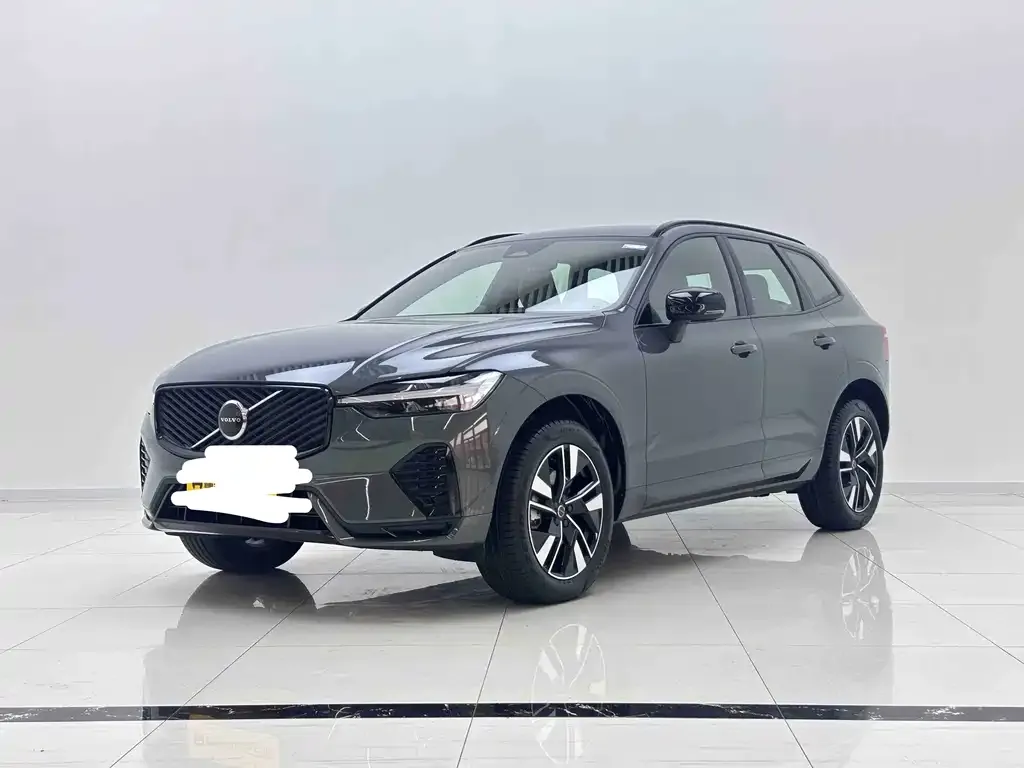Volvo XC60 — фото 1