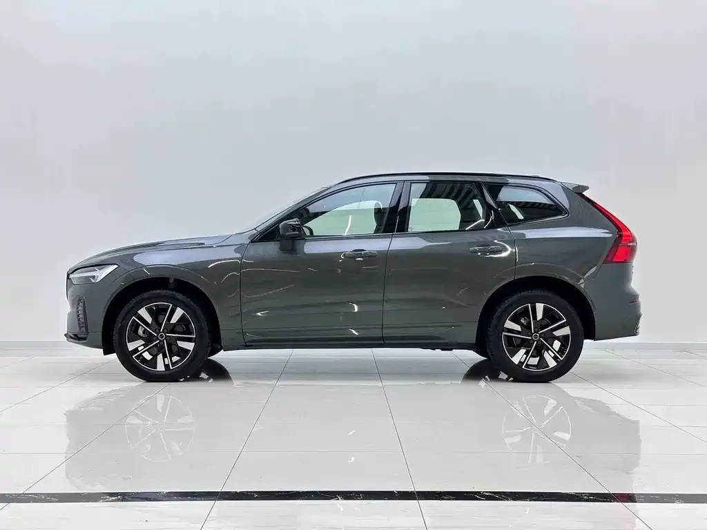 Volvo XC60 — фото 2
