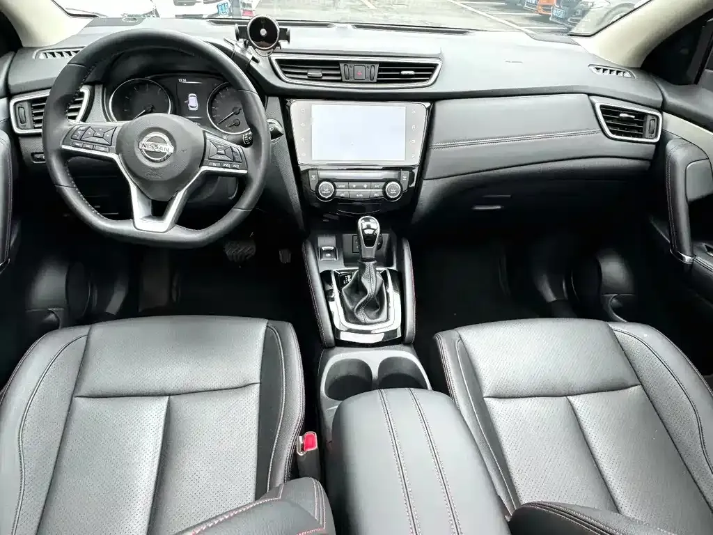 Nissan Qashqai — фото 9
