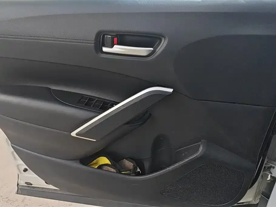 Toyota Corolla Cross — фото 2