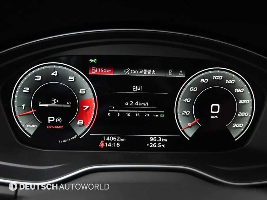 Audi SQ5 2023 из KR, фото 6