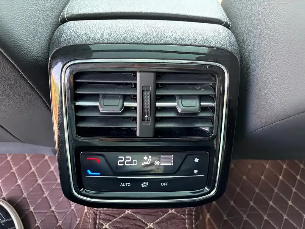 Volkswagen Passat — фото 5