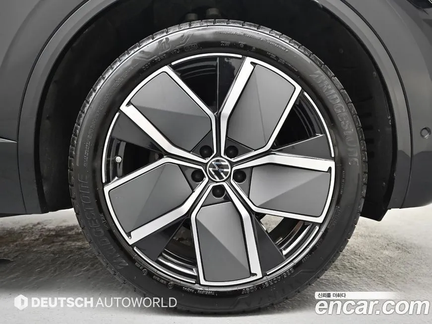 Volkswagen Touareg 2024 из KR, фото 7