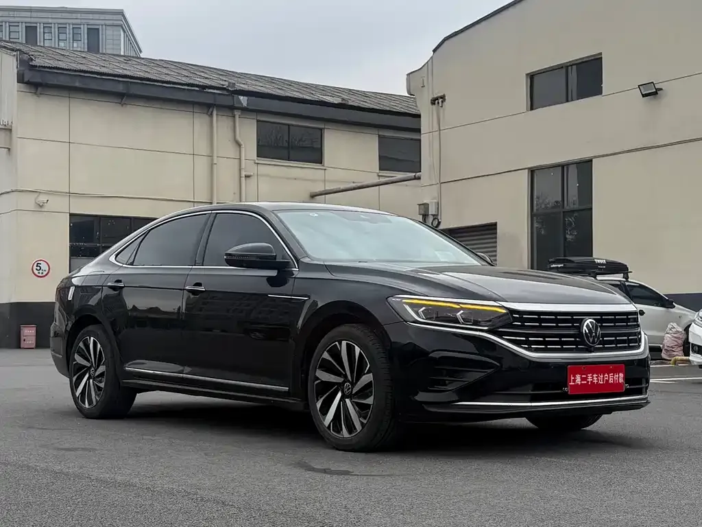 Volkswagen Passat — фото 8